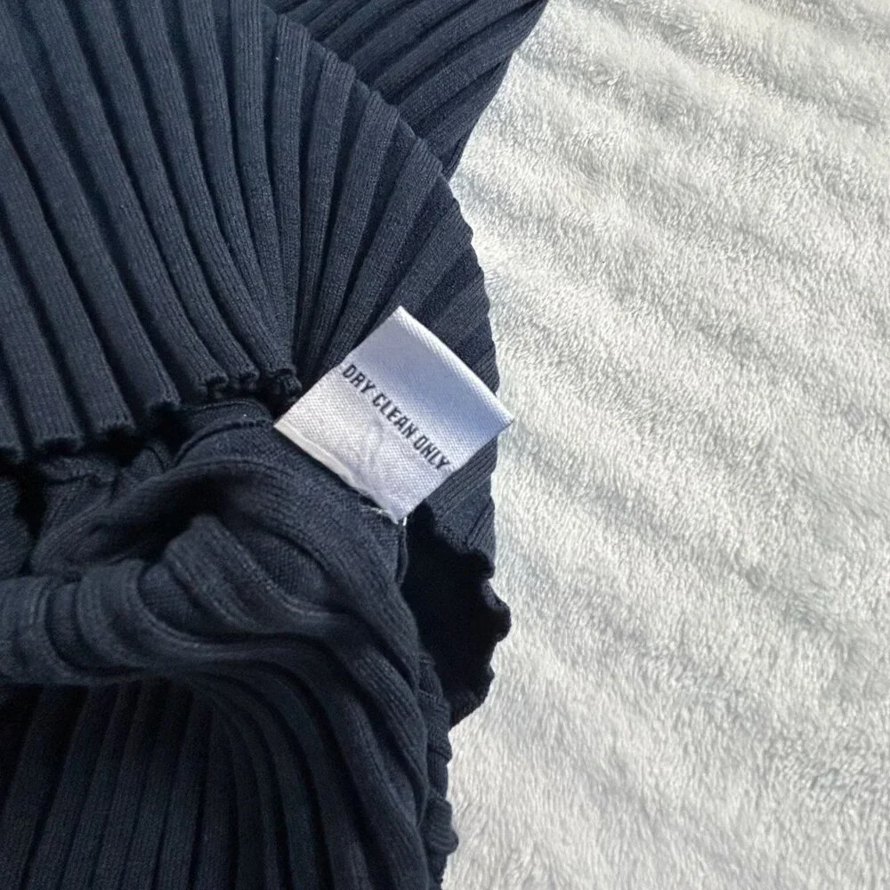 Cabi Womens Navy Ribbed Knit Silk Blend Sleeveless Sweater Vest XL Pullover New - Picture 8 of 9